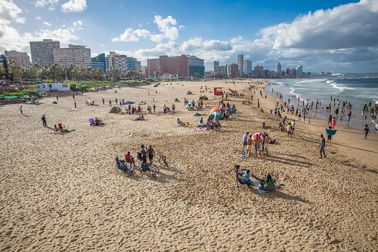 How to Avoid Seaside Hotels Crowded Seasons: The Definitive Guide
