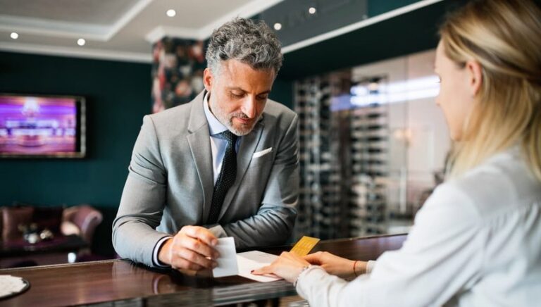 Common Seaside Hotels Reservation Mistakes: The Definitive Guide